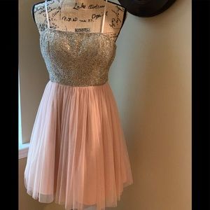 SOLD Aidan Mattox beaded top blush size 0 dress